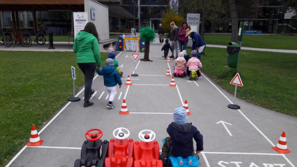 Bobbycar-Parcours - NiMas KinderEventAgentur